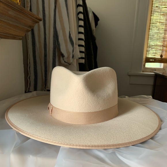 M- Lack of Color- Ivory Rancher - Picture 3 of 5